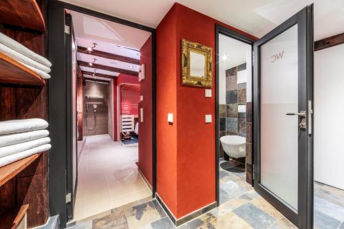 Ένα μπάνιο στο Ferienhaus Oberstaader Fewo Galerie