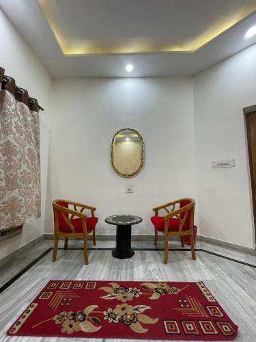 Ruang duduk di N Homestay Agra