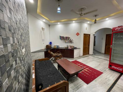 Ruang duduk di N Homestay Agra