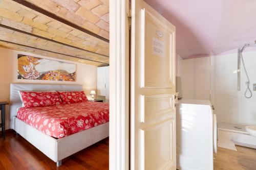 Colosseum romantic loft