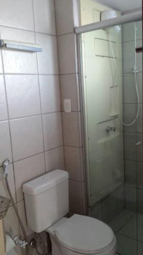 Ett badrum på Flat Particular em Ponta Negra
