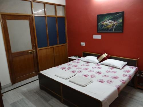 Katil atau katil-katil dalam bilik di N Homestay Agra
