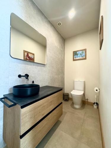 Bilik mandi di Alojamiento rural FINCA AZUCENA SUITE only adults