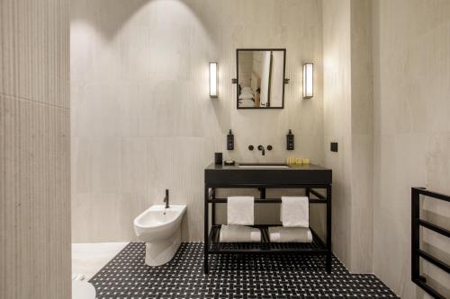 Un baño de Condotti Boutique Hotel