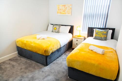 4 Bedrooms Spacious House With 2 Bathrooms Free Parking - sleeps up to 10 guests photo 8