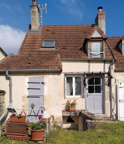 L'Atelier de Pierre 1-Bed Cottage in Pousseaux