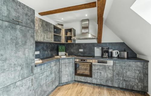 Η κουζίνα ή μικρή κουζίνα στο Beautiful Apartment In St Andreasberg