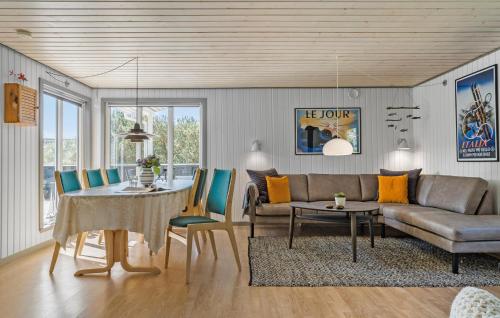 Posezení v ubytování Holiday Home Bjerregårdsvej X
