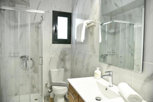 Φωτογραφία από το άλμπουμ του Green View Apartments σε Kouspádes
