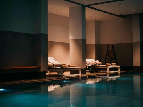 Bazén v ubytování Residentie Strandhotel - Apartments with hotel service and wellness nebo v jeho okolí