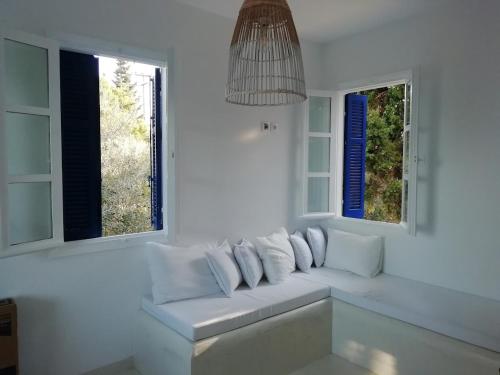 Posezení v ubytování Maison Des Oliviers 4 CHAMBRES, PISCINE PRIVEE, MER, PLAGE, VILLAGE