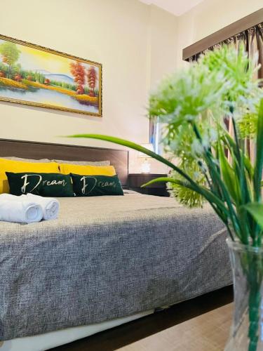 Postel nebo postele na pokoji v ubytování MySuite Studio Apartment Melaka Waterpark Resort Free Tickets