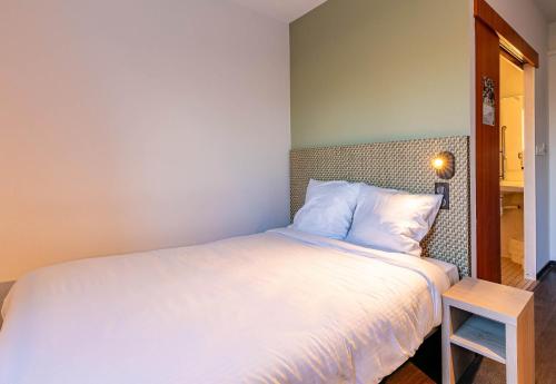 Chambre Double - Accessible aux Personnes à Mobilité Réduite 