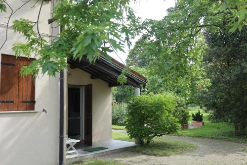 Zahrada ubytování Holiday Home Giaron