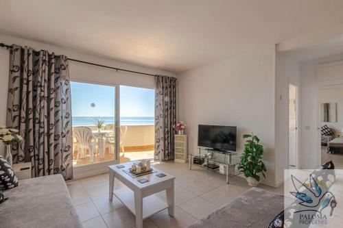 Wonderful Apt with water park and sea views