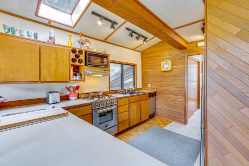 Imagen de la galería de Cle Elum A-Frame - Direct Yakima River Access!, en Cle Elum
