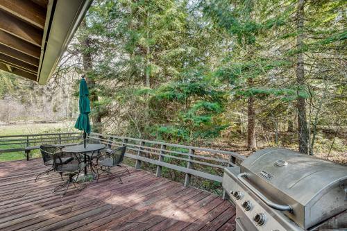 Imagen de la galería de Cle Elum A-Frame - Direct Yakima River Access!, en Cle Elum