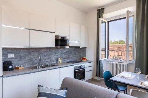 Hostly-ColorHome Rome Midtown