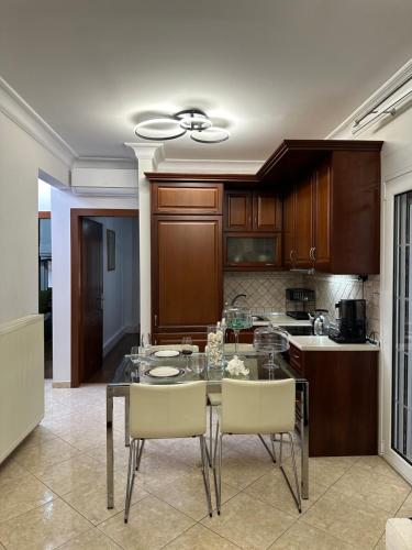 Thessaloniki, four seasons house