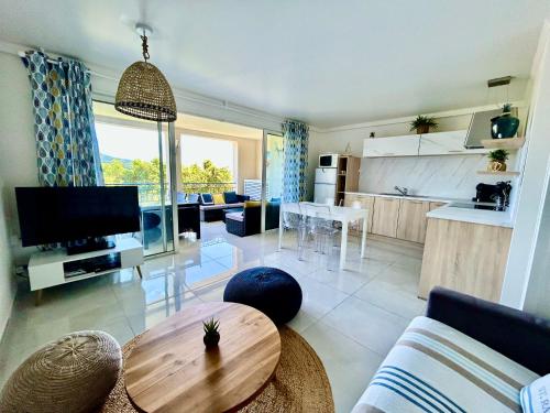 Les Restanques 3 étoiles 4 à 5 pers 2143