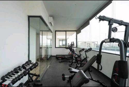 Gimnasio o instalaciones de fitness de Luxury 1Bedroom Piantini Arroyo Hondo