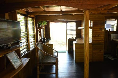 TV a/nebo společenská místnost v ubytování Somali Jungle Eco Lodge and Cabins