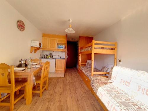 Studio Lumineux au Pied des Pistes avec Balcon – 3 Pers. - FR-1-344-1056