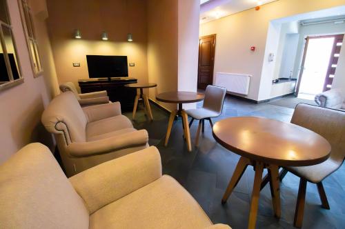 Televisyen dan/atau pusat hiburan di Hotel Ottimo