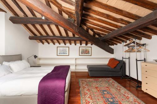 Farnese Apartment 1870