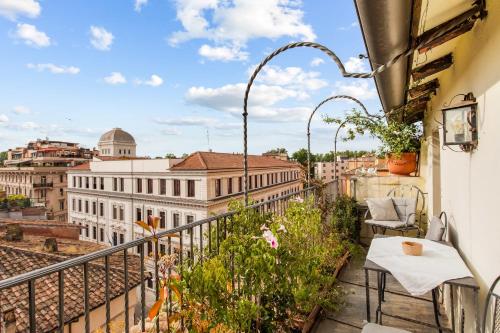 Piazza Mattei Terrace Apartment | Romeloft