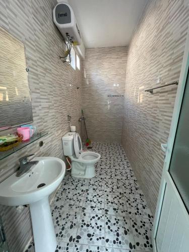 Ένα μπάνιο στο Bee Backpackers Hostel