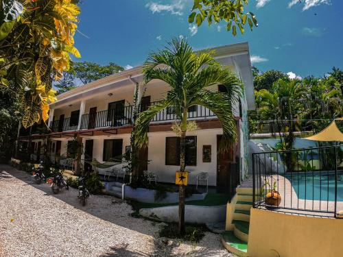 Bazén v ubytování La Posada - Hostel nebo v jeho okolí