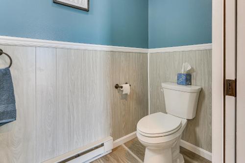 Spacious Shippensburg Home, Close to Museums!にあるバスルーム