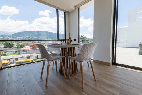 Nespecifikovaný výhled na hory nebo výhled na hory při pohledu z apartmánu
