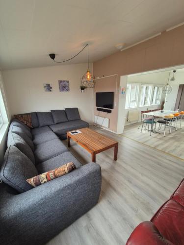Ein Sitzbereich in der Unterkunft Eaglerock guesthouse 2