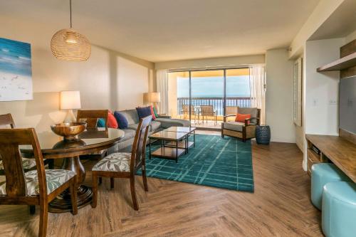 Aston Waikiki Beach Tower — Sea view