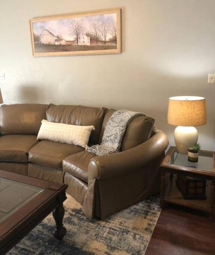 Χώρος καθιστικού στο Charming Home in the Piney Woods of East Texas
