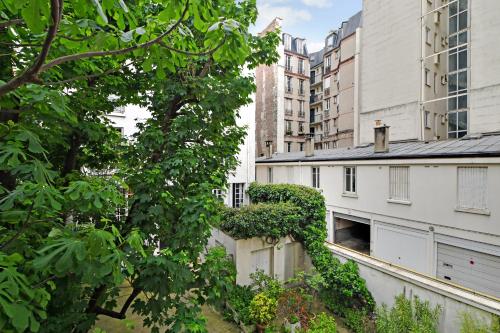 Amazing Loft 2BR - Eiffel Tower