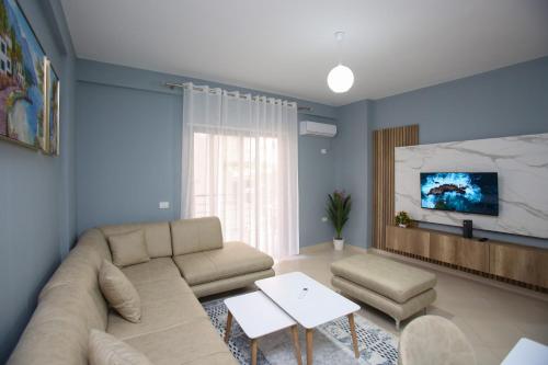 Apartment Lion Fountain 1