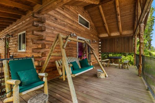 Φωτογραφία από το άλμπουμ του Roadrunner Inn and Log Cabins σε Eureka Springs