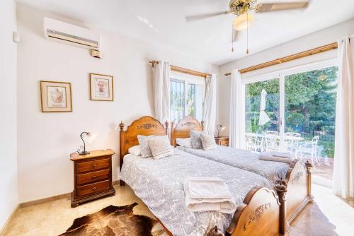 1106 Marbella Large Family Villa