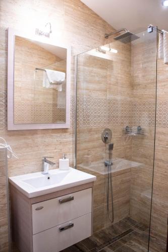 Salle de bains dans l'établissement Zambak Apartments