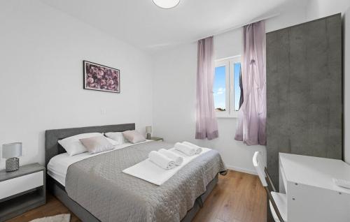 Family friendly house with a swimming pool Vodice - 23021