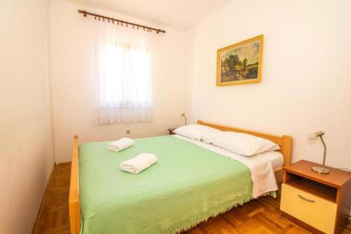 Apartments with parking space Baska, Krk - 23071