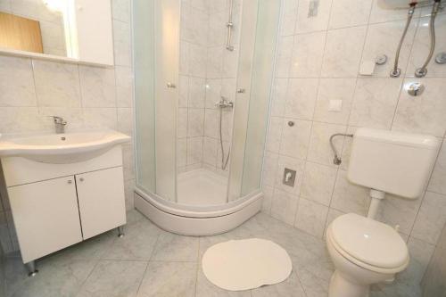 Apartments with parking space Baska, Krk - 23071