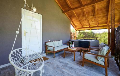 Lovely Home In Sisinec