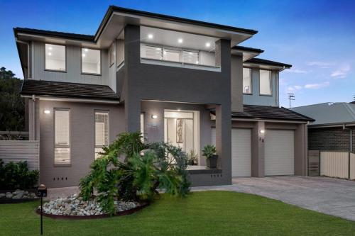 Gallery image of 6 Bedroom Beach & Lake Oasis in The Entrance