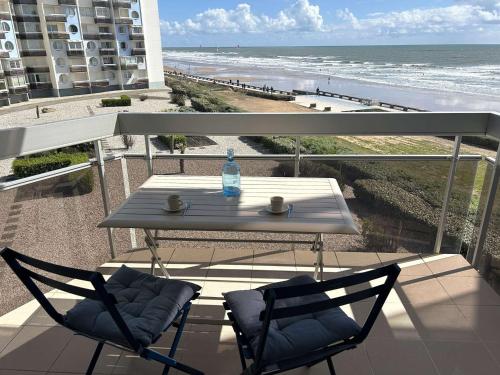 Appartement 2 Pièces avec Vue Mer, Proche Plage et Parking à Saint-Gilles-Croix-de-Vie - FR-1-224-812