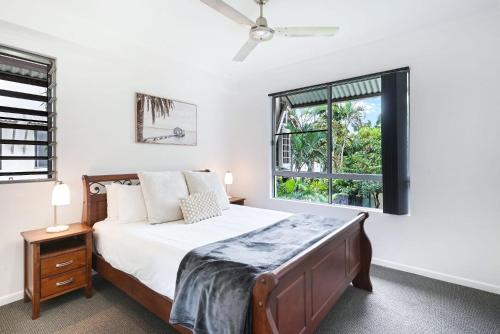 Postel nebo postele na pokoji v ubytování Royal Pavilions 8