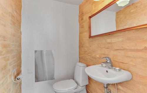 Un baño de Twelve-Bedroom Accommodation In Ulfborg
